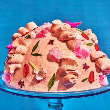 Wedding Cake - Strawberry - 0.5kg